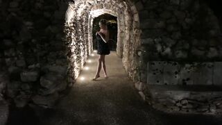 Big Boobed Candy Alexa Having Fun with her Vagina into Outside Park