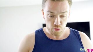 Stretching My Step Sister - S12:E9