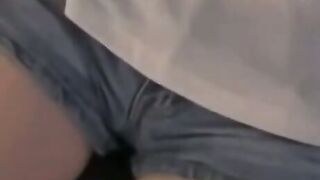 구경 못하는 꽤 밝다 금색 루시 재화의 멋진 허벅지와 유방이 세estedادا 피스가 될 것입니다.