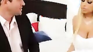 Bridgette B. fucking in the bed with her outie twat