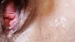 Latina MILF Has Extreme Squirting Orgasms