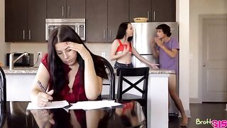 Sisters Revenge Banged! - S7:E10