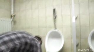 Goddess Susi - Is Creampied During Interracial 3-Way
