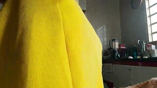 Housewifes Beauty yellow dress