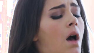 Hot lovers fucking with cumshot in the hotel room