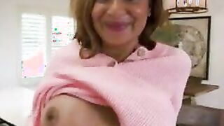 Stepdaughter use her big tits as a gift for daddy