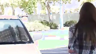 Rachel Roxxx fucks stranger into dorm room