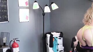 Blonde stripper Braylin Bailey fucks new boss to ensure she's the favorite