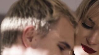 Shemale hottie Tori Easton extra nasty on anal