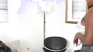 BBW Jayden Starr Rides Rockstar Cock