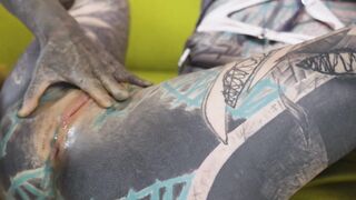 Tattooed beauty Anuskatzz has her ass gaped