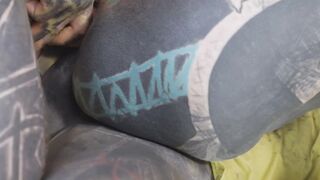 Tattooed beauty Anuskatzz has her ass gaped