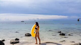 ENJOY Ass Plug IN and OUT among Fish n Corals