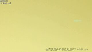 女友性感漂亮的美女表姐勾搭了很久如愿以偿酒店啪啪,特别敏感刚操一会就高潮的乱舔,还说鸡巴比她老公的长!