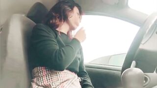 GODDESS, ALONE, BIMBO WANTS TO MASTURBATE INSIDE HER CAR IN THE PARKING