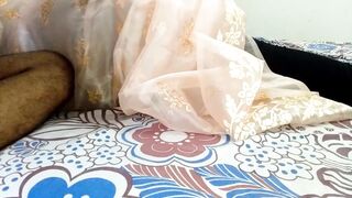 Newly Married bride breaks seal in honeymoon