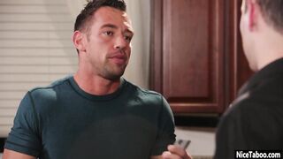 Naughty big ass Latina MILF Ariella Ferrera fucks long cock guy and