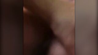 Dedando o cu do bebado