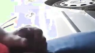 maduro me folla en aparcamiento oldman fuck parking