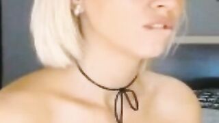 Awesome Blonde Chick Gives Steamy Hot Blowjob
