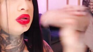 Perfect blowjob by horny trans