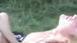 sexy Amateurin draussen gefickt 2