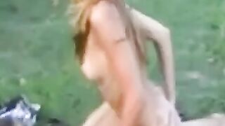 sexy Amateurin draussen gefickt 2