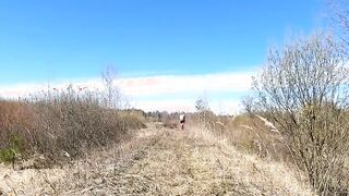 NAKED RUSSIAN GIRL WALKS ON THE FARM
