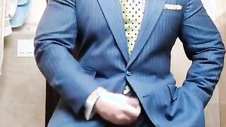 Str8 daddy jerking off in suit