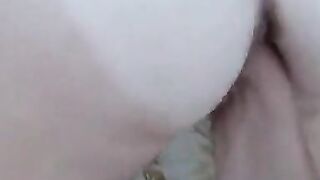 Russian married whore gets pussy fisting