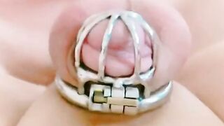 Sissygasm - cuming in chastity