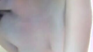 girls show pussy in webcam
