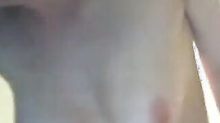 girls show pussy in webcam