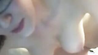 girls show pussy in webcam