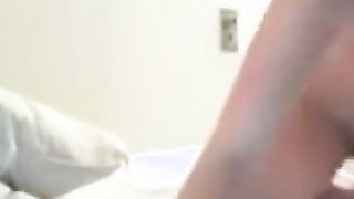 girls show pussy in webcam