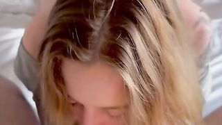 The male coated his dick with honey to fuck a young girl