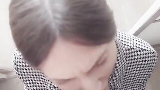 Brunette cheats on her husband with his brother right in the car