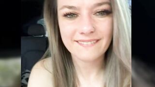 Great Brunette babe on cam Live sex shows