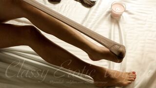 TIGHTS AND OIL ON AMAZINGLY HOT TOES