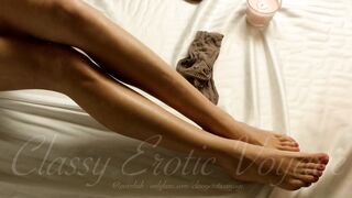 TIGHTS AND OIL ON AMAZINGLY HOT TOES