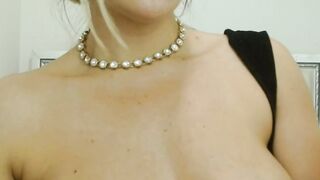 Meet Her Live and Chat Away - Its Just a Click! Striking