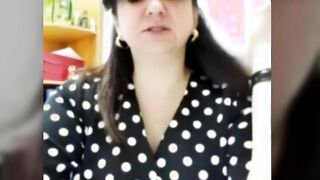You can chat with her live with just one click on your screen. Start a conversation now!  Fantastic