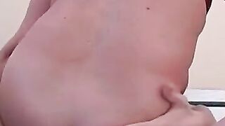 Sohn meiner besten Freundin verfuhrt