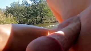 Beim Picknick die haarige Mose gestopft