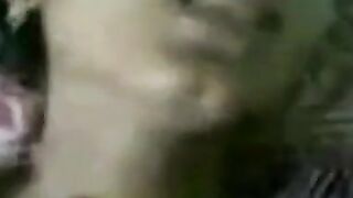 petiete indian girl loves bf's dick