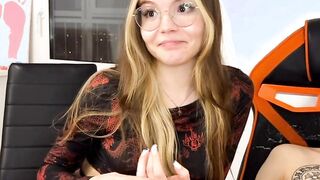 See Her Here? Talk to her live and honestly—shes only a click away! Exceptional 4