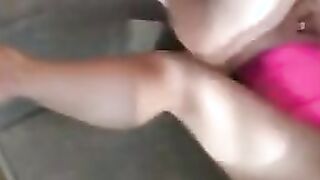 Jungen Mann gezeigt wie man richtig Vogelt