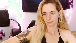Connect with Her Live Now - Just One Click Away! Awesome 7