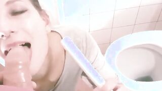 Finde es geil seine Toilette zu sein