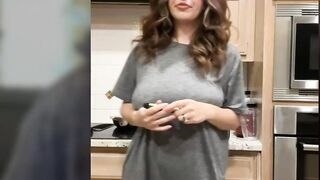 Meet Her Live and Chat Away - Its Just a Click! Fantastic 6